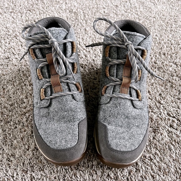 Chaco Women's Borealis Ledge Waterproof Boot - Picture 2 of 6